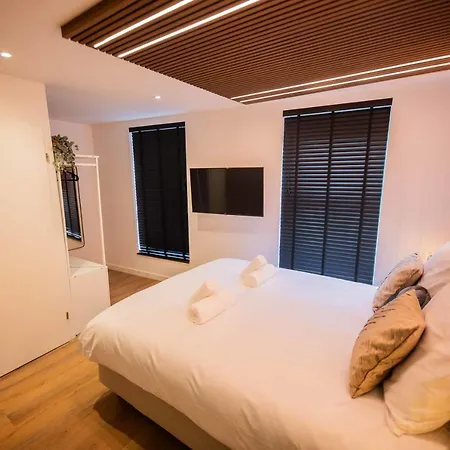 Luxurious 35m2 Designer - R51a * Eindhove