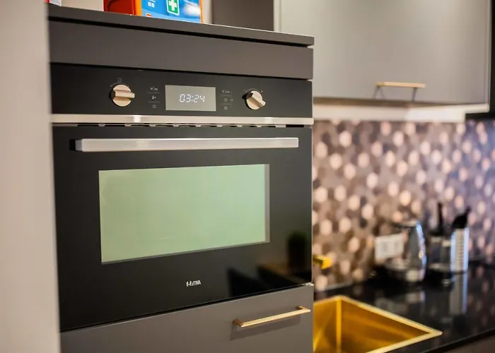 Luxurious 35m2 Designer - R51a