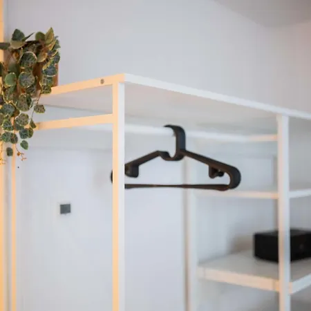 Luxurious 35m2 Designer - R51a