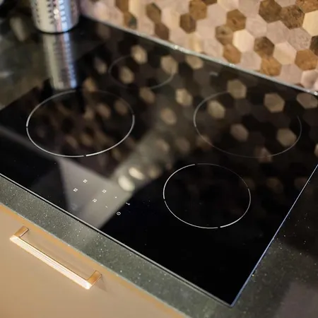 Luxurious 35m2 Designer - R51a *