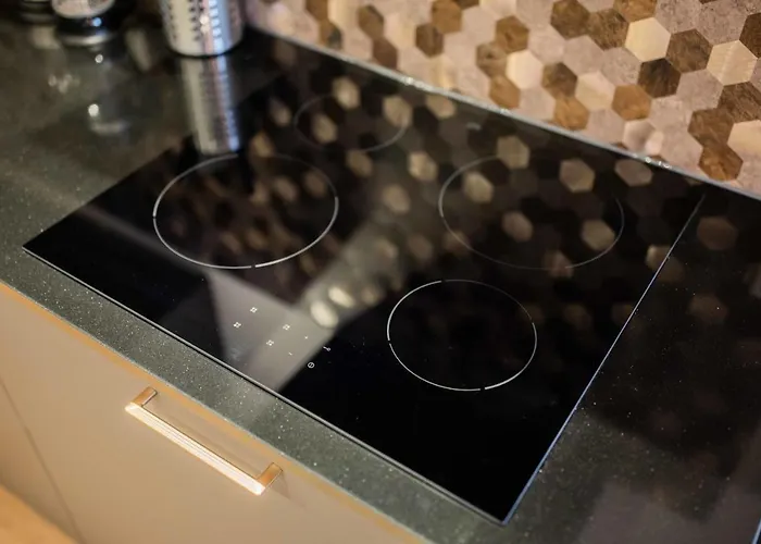 Luxurious 35m2 Designer - R51a *