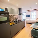 Luxurious 35m2 Designer - R51a Apartman *