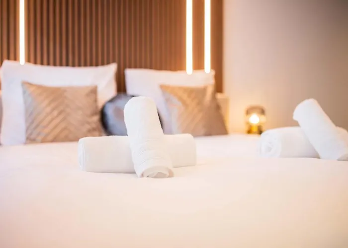 Luxurious 35m2 Designer - R51a شقة